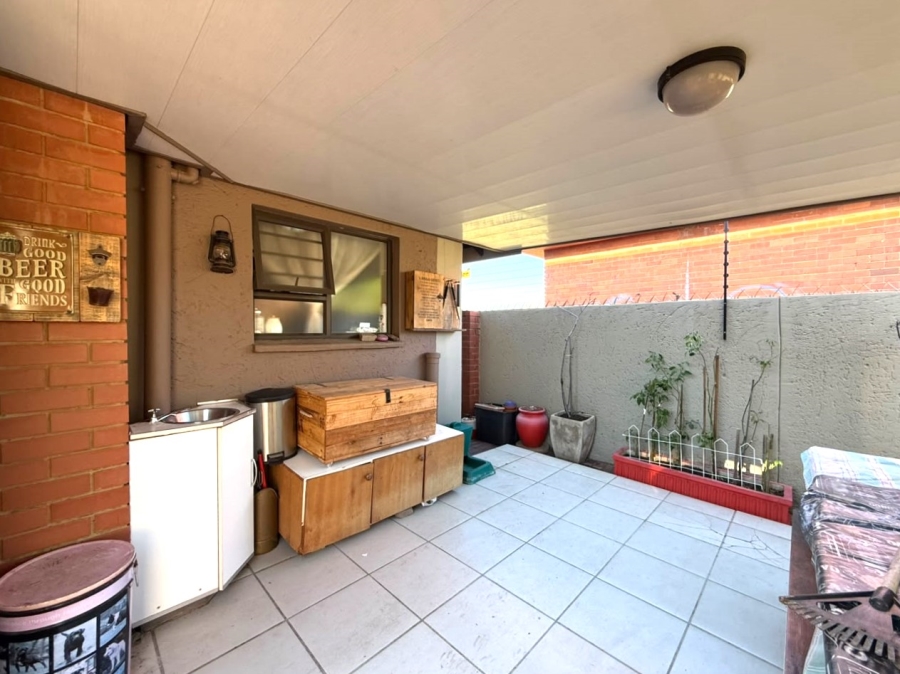 3 Bedroom Property for Sale in Universitas Free State
